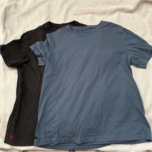 Bundle of UNTUCKit Blue and Dark Grey T-Shirts